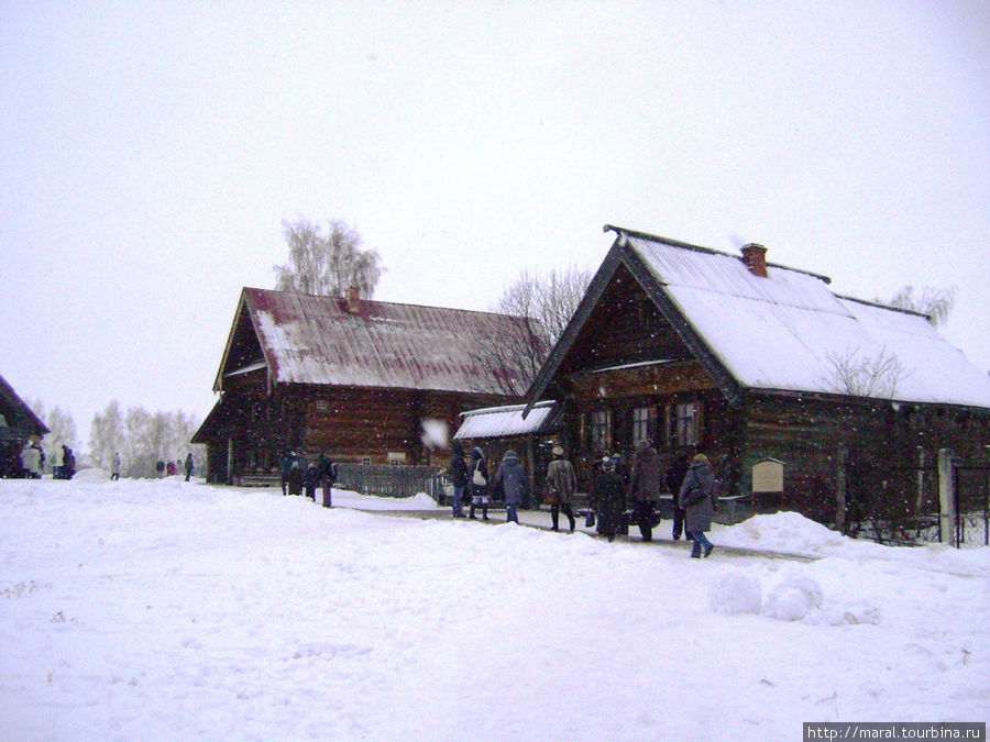 Крестьянские избы Суздаль, Россия Крестьянские избы Суздаль, Россия