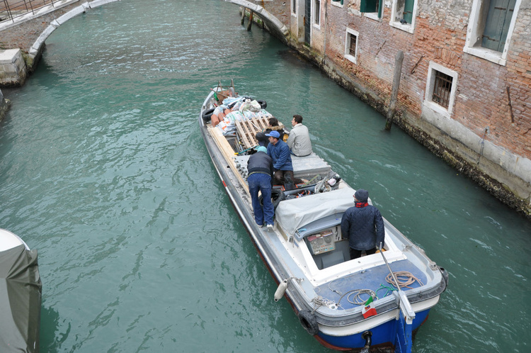 Строительная бригада с ма Строительная бригада с ма