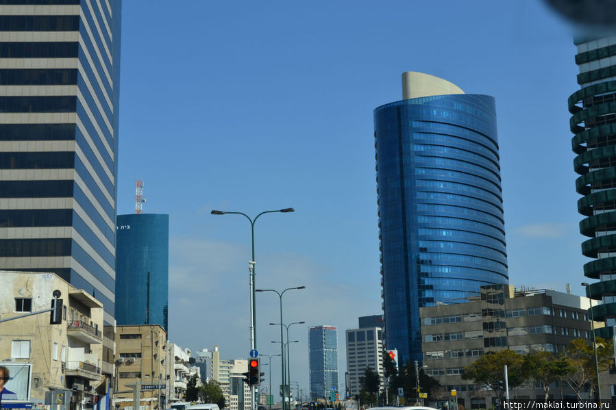 Современный Тель-Авив из окна автомобиля Тель-Авив, Израиль