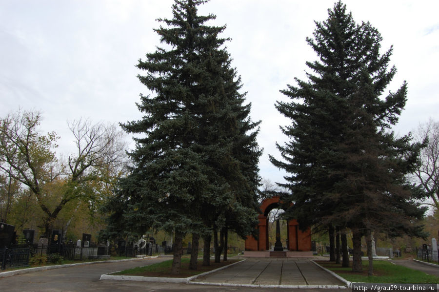 Памятник-арка Н.Г. Чернышевскому
