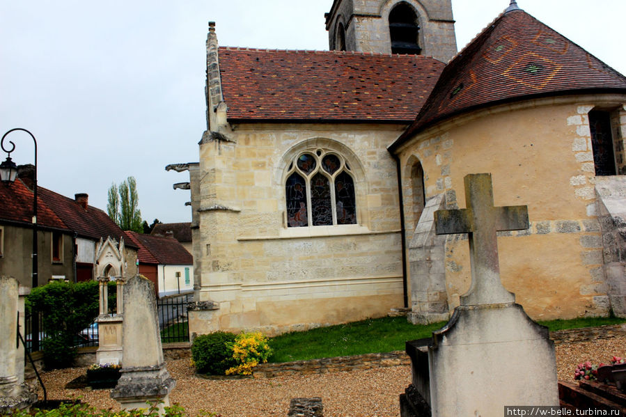 Мельница и церковь в Фурже Фурж, Франция