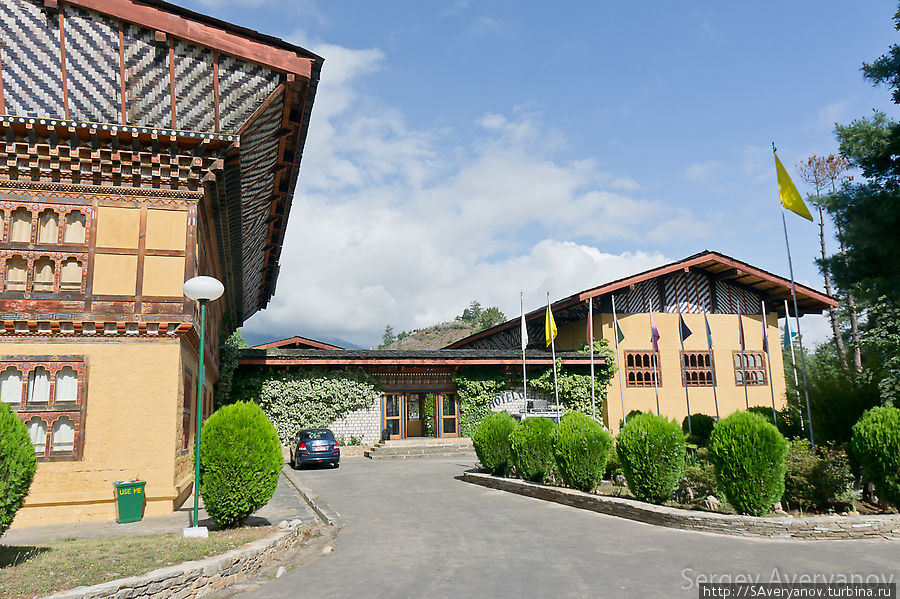 Старейший в Бутане отель, Olathang, построен в 1975 году Бутан