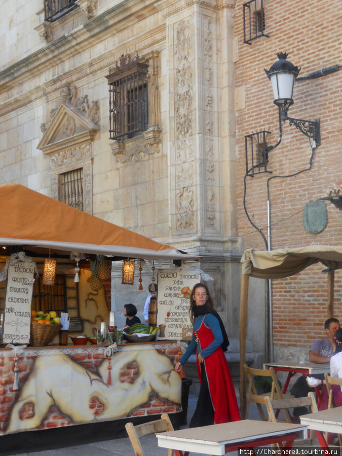 Средневековый рынок Алькала-де-Энарес, Испания