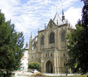В 1884 году по настоянию археологического общества строительство собора возобновляется,  а в 1905 году уже считается завершенным окончательно