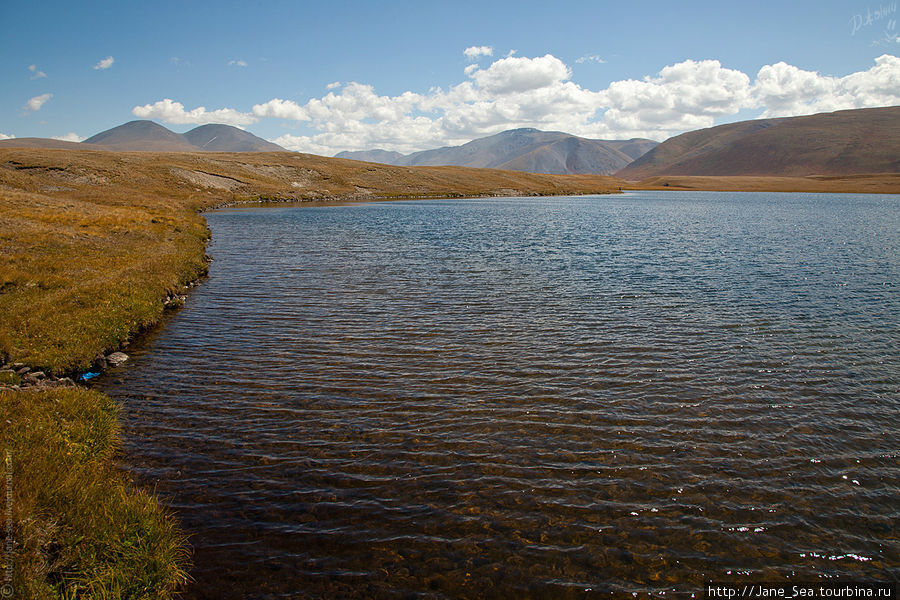 Тархатинское озеро. Республика Алтай, Россия