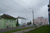 Гостиница и администрация на центральной площади Харовска