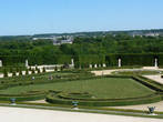 Версальский парк. В дворцовом парке Версаля множество смотровых площадок, аллей и променадов, есть даже свой Большой канал, а вернее, целая система каналов, которую назвали «маленькой Венецией».