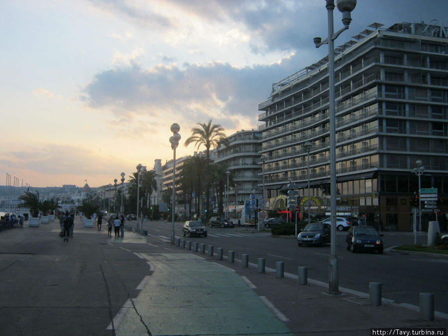 Две разные Ниццы Ницца, Франция Две разные Ниццы Ницца, Франция