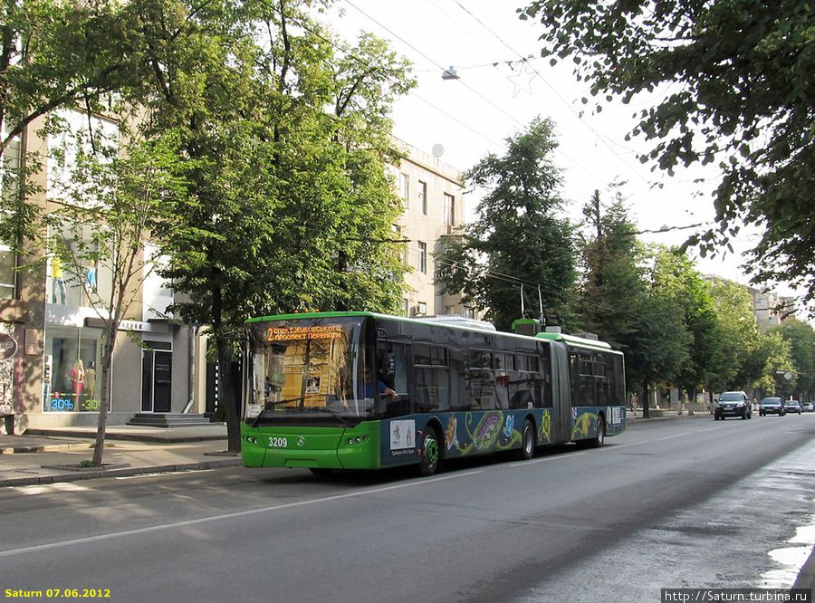 улица Сумская, возле перекрёстка с улицей Маяковского Харьков, Украина