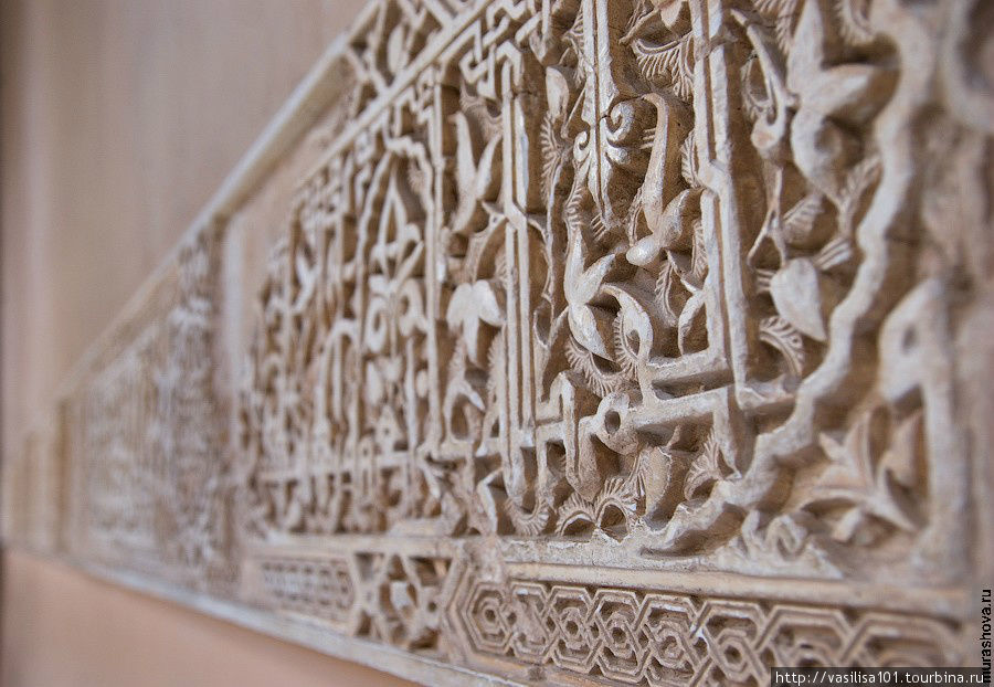 Дворец Насридов в Альгамбре - волшебство арабских орнаментов Гранада, Испания