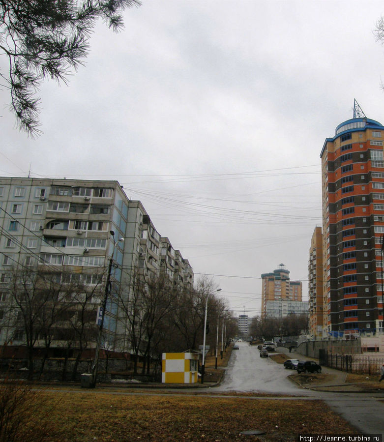 Уссурийский Бульвар...Перекрёстки улиц... Хабаровск, Россия