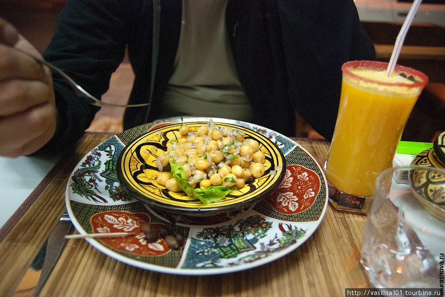 Салат с нутом Салат с нутом