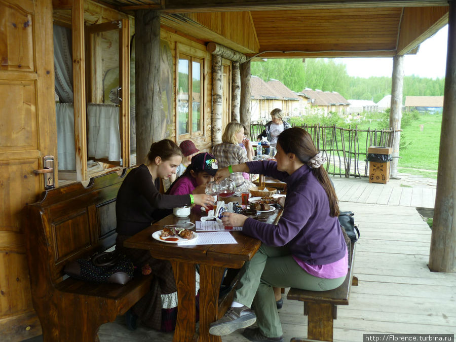 На террасе кафе Боровск, Россия