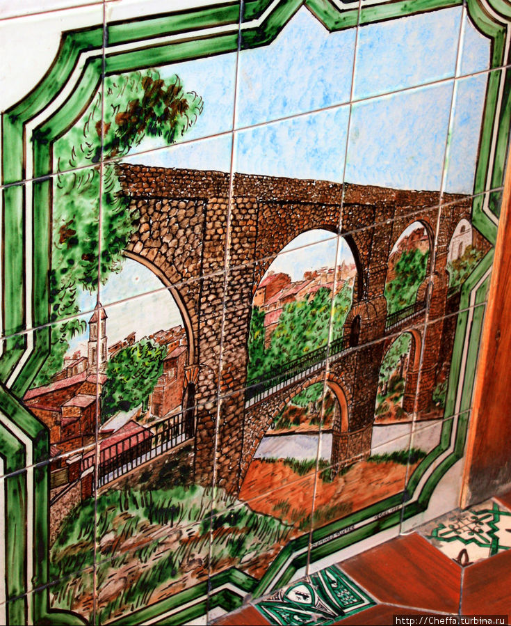 Ещё плитки на стене. Ещё плитки на стене.