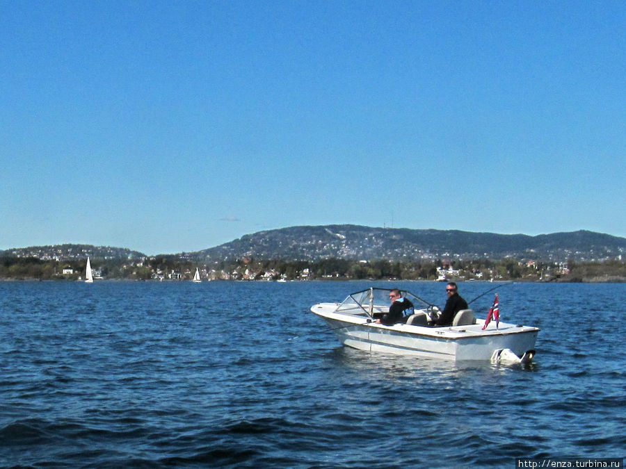 Если cnnbcnbrf не врет, то лодка есть практически в каждой норвежской семье. :) Осло, Норвегия