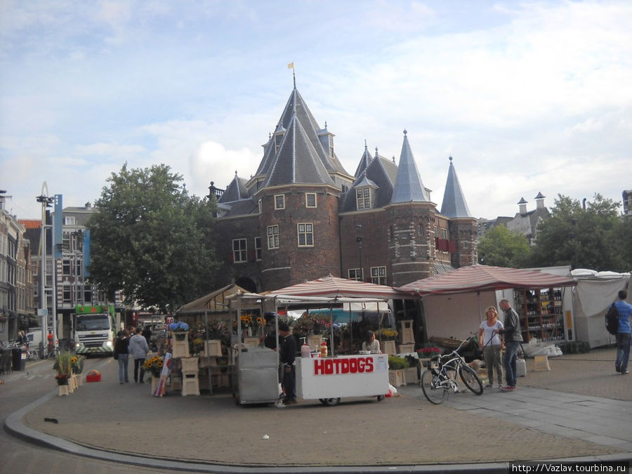 Рыночная площадь Амстердам, Нидерланды