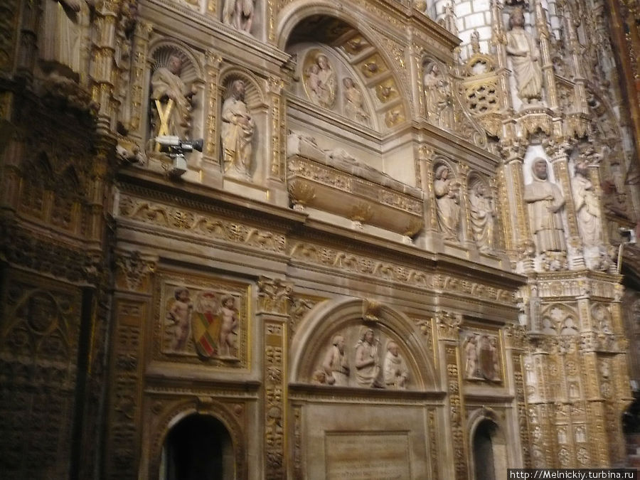 В прохладных стенах Толедского собора Толедо, Испания