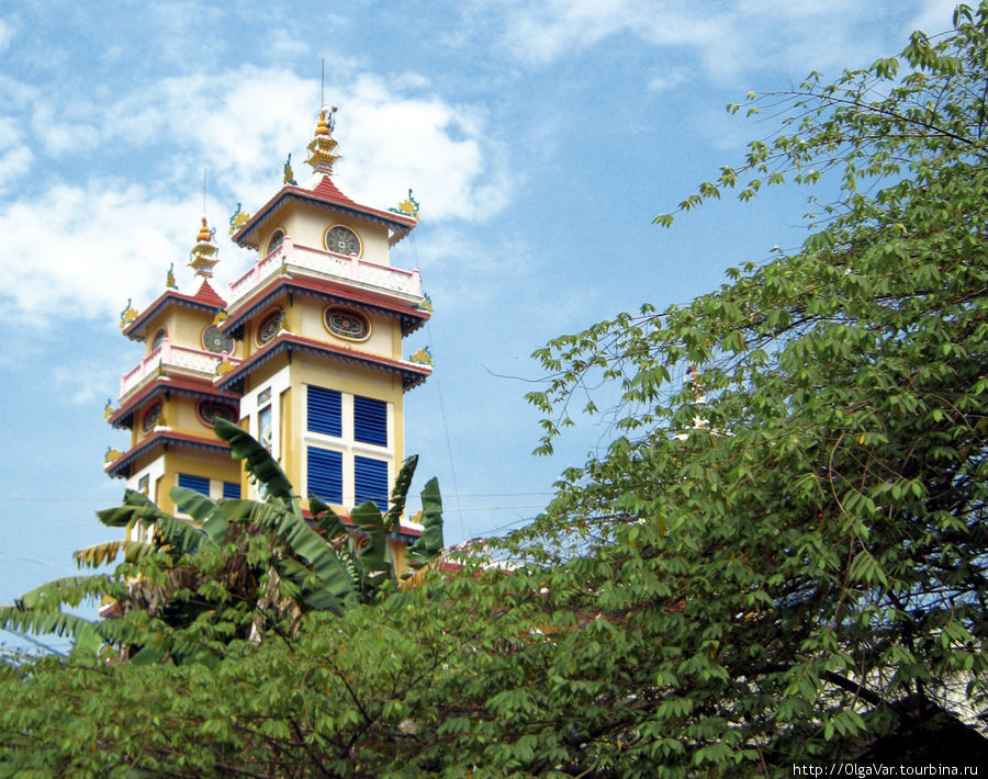 Самая высокая пагода города Дуонг-Донг, Вьетнам