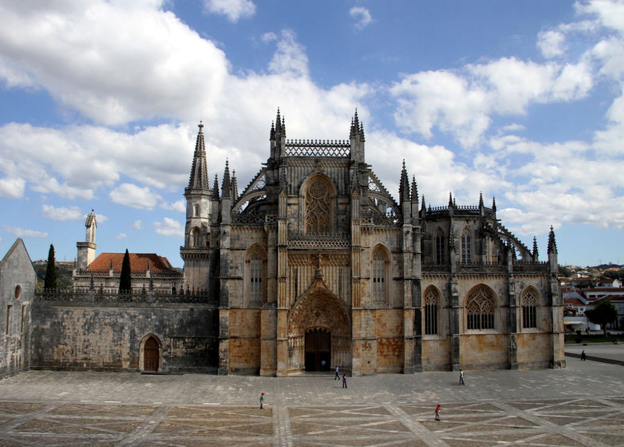 Монастырь Баталья — третий объект ЮНЕСКО в Португалии Баталья, Португалия