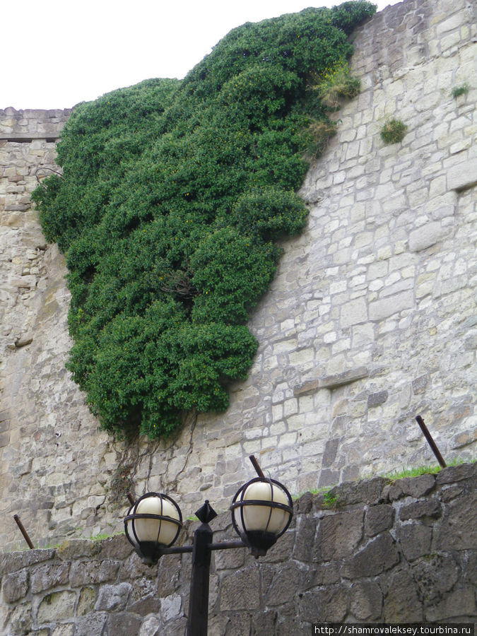 Старинные стены крепости видели много мужественных и храбрых героев Эгер, Венгрия