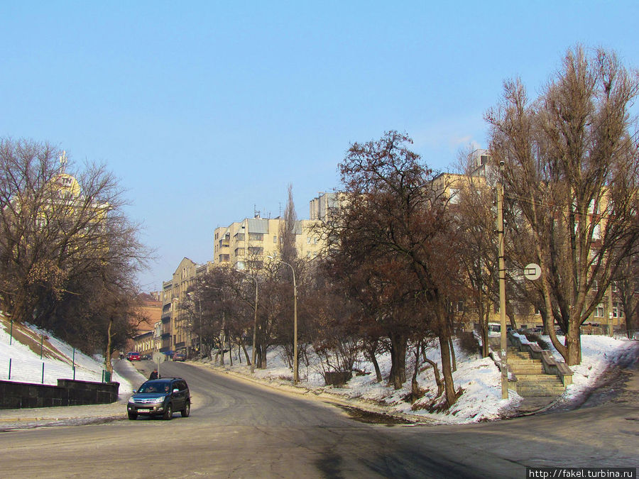 Вид на переулок с улицы Мельникова Харьков, Украина