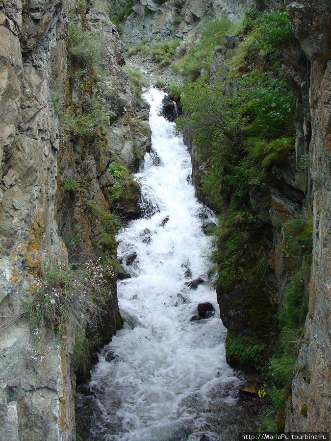 Водопад Бельтыр-Туюк Республика Алтай, Россия