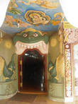 Вход в храм (во внутрь статуи)