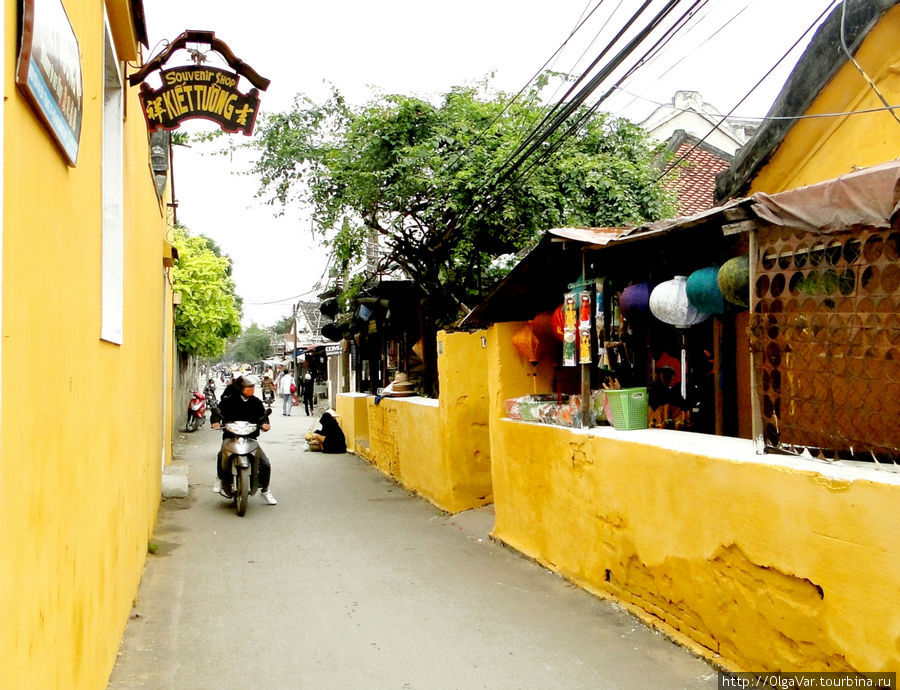 На улочках старого Хойана Хойан, Вьетнам