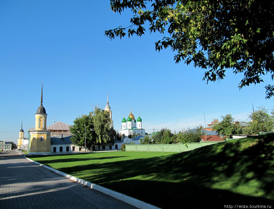 Прогулки по Кремлю Коломна, Россия
