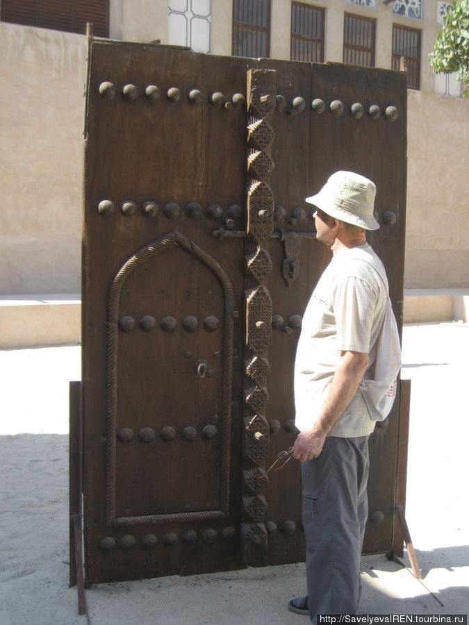 Ворота — надежные... Дубай, ОАЭ