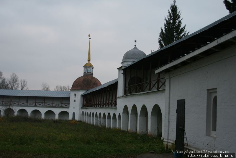Монастырская стена 1801 г. Тихвин, Россия