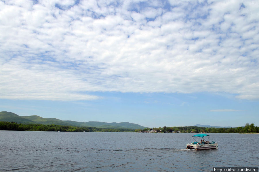 Проблеск света в тёмном царстве Питсфилд, CША Проблеск света в тёмном царстве Питсфилд, CША