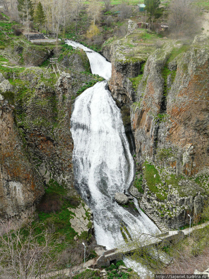 Водопад Волосы русалки Джермук, Армения