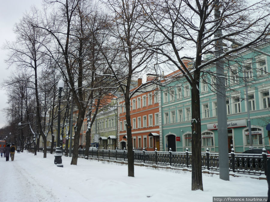 А это снято почти с той же точки, что предыдущий кадр. Страстной бульвар. Москва, Россия