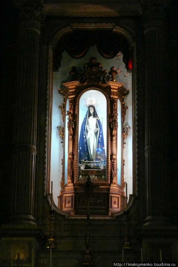 Внутри церкви Igreja da Candelária. Рио-де-Жанейро, Бразилия