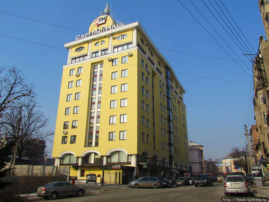 Современное здание с офисами, банками и магазинами Харьков, Украина
