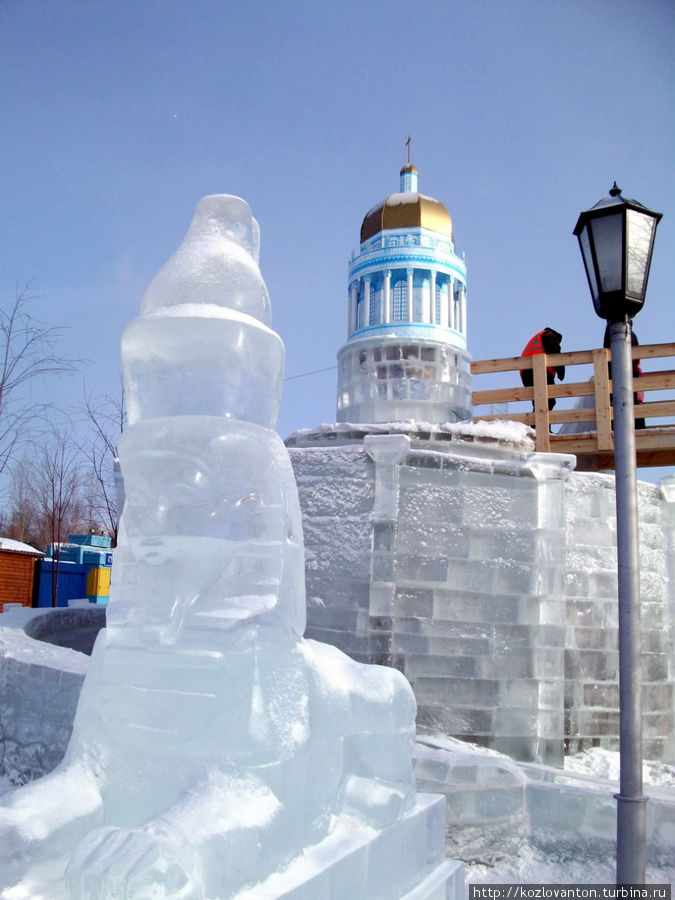 Сфинкс перед Исакиевским собором. Сфинкс перед Исакиевским собором.