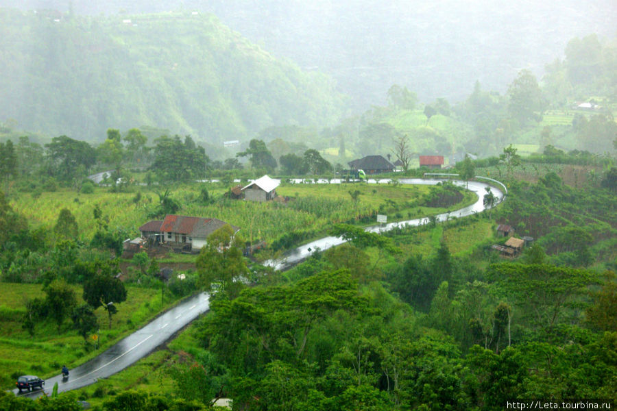 Душевный Балийский несезон Кута, Индонезия