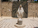 Статуя девы Марии
