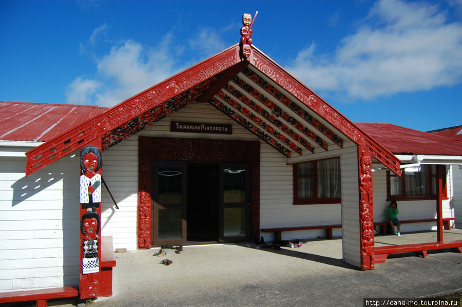 Мараэ — место сбора племени Охакун, Новая Зеландия