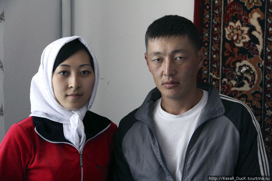 Муж с женой... я честно просил их улыбнуться... )))) Киргизия