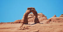 Delicate Arch — самая известная арка и символ штата Юта. в самом тонком месте ее толщина — всего 70 сантиметров