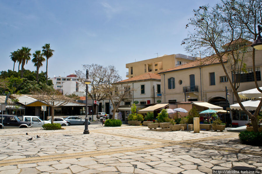 Площадь перед рынком Лимассол, Кипр