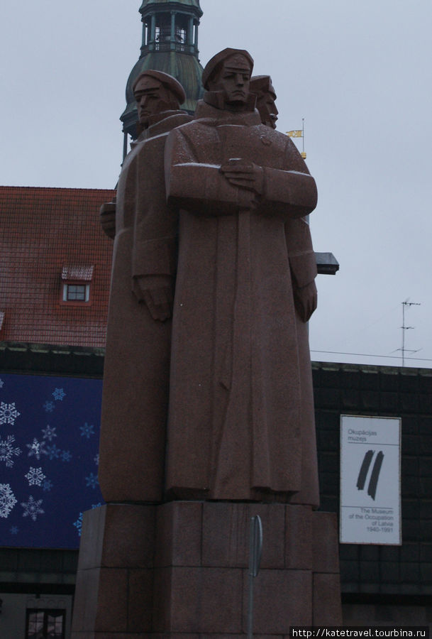 Памятник Латышским Стрелкам Рига, Латвия
