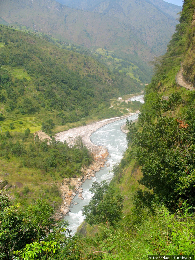 Дорога по ущелью реки Аннапурна Национальный Парк, Непал