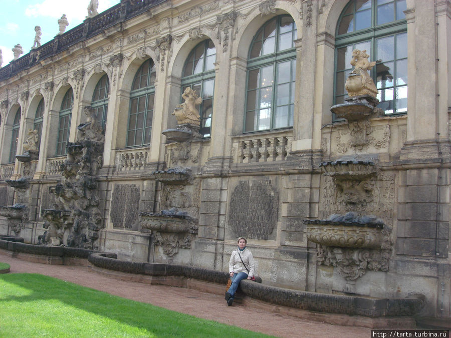 Даже холод и дождь не помешали созерцанию шедевров Дрезден, Германия