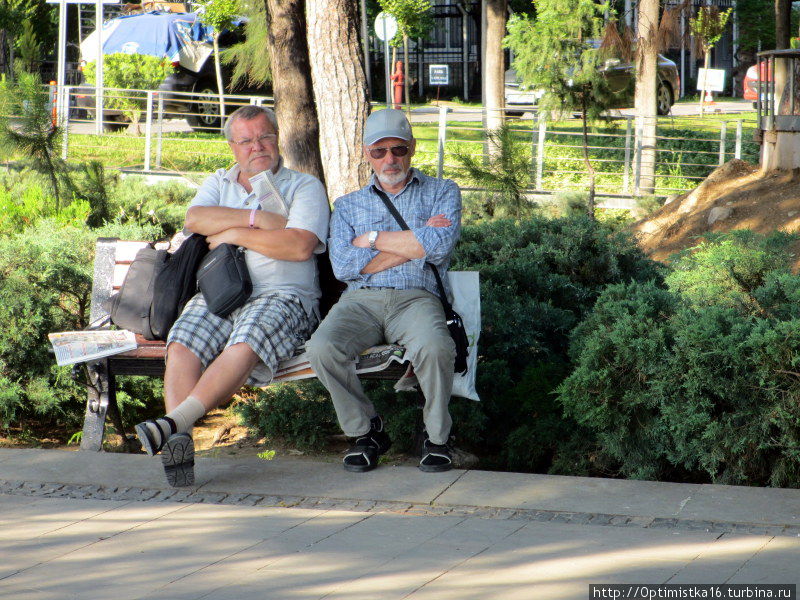 В парке Анталии в последнюю субботу мая Анталия, Турция В парке Анталии в последнюю субботу мая Анталия, Турция