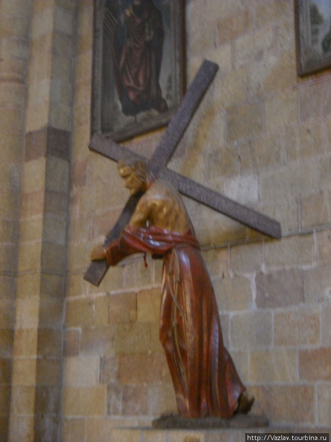 Под крестом Авила, Испания