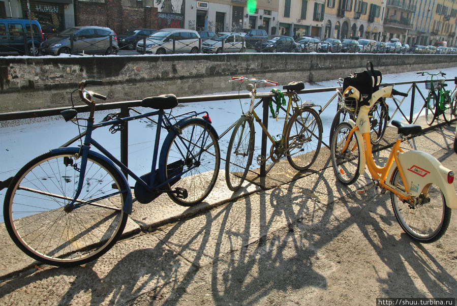 мой BikeMi припарковался :) Милан, Италия
