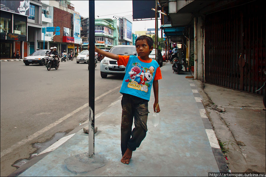 Дитя улицы Медан, Индонезия